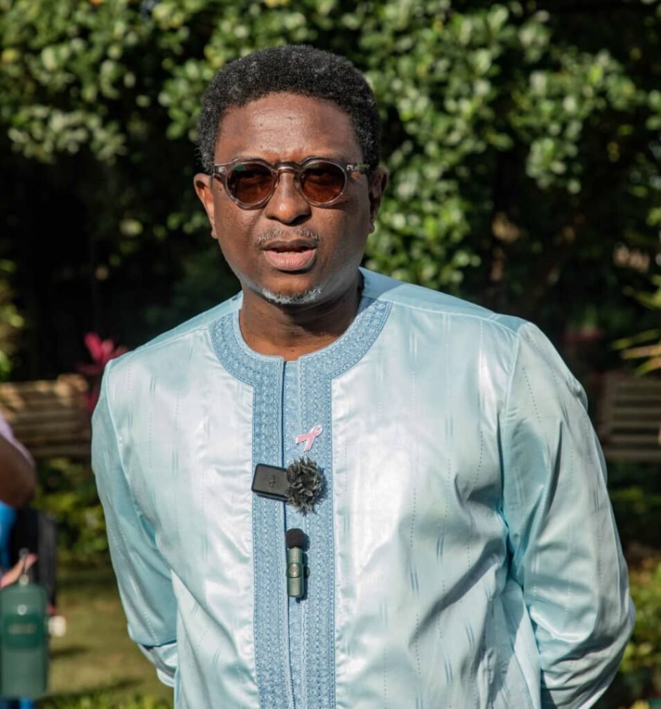 Octobre Rose : le ministre Alpha Bacar Barry sensibilise les étudiantes au dépistage précoce…